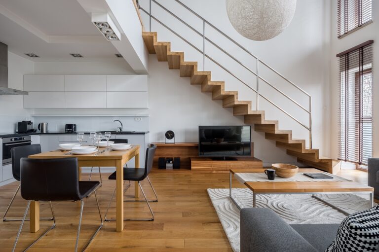 Modernes Loft mit Galerie